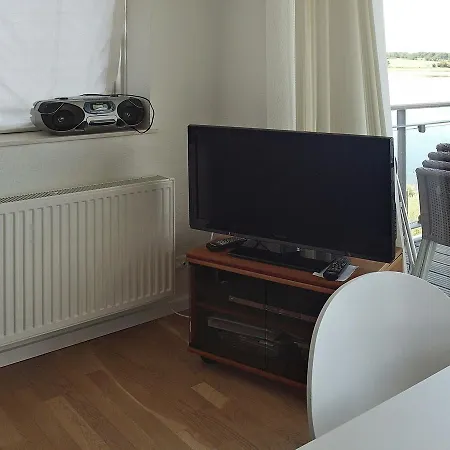 Two-bedroom Holiday In 5 *