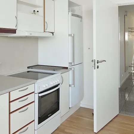 Apartment Two-bedroom Holiday In 5