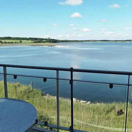 Two-bedroom Holiday In 5 Apartment